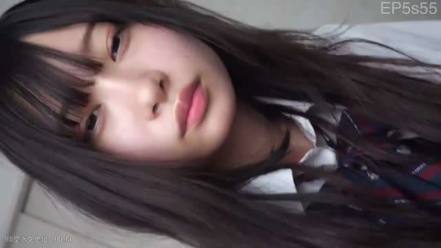 刚放学的学生妹帮忙打飞机 刚放学的学生妹帮忙打飞机