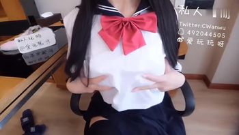 微博网红女神私人玩物会员订制过膝袜jk制服 微博网红女神私人玩物会员订制过膝袜jk制服
