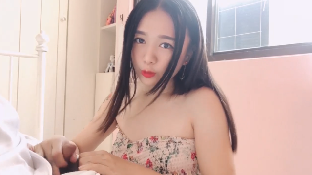 【欲求不滿人妻】隨機捕獲壯碩快遞小哥 臥房激情實錄 #人妻出軌實錄 #素人約炮指南