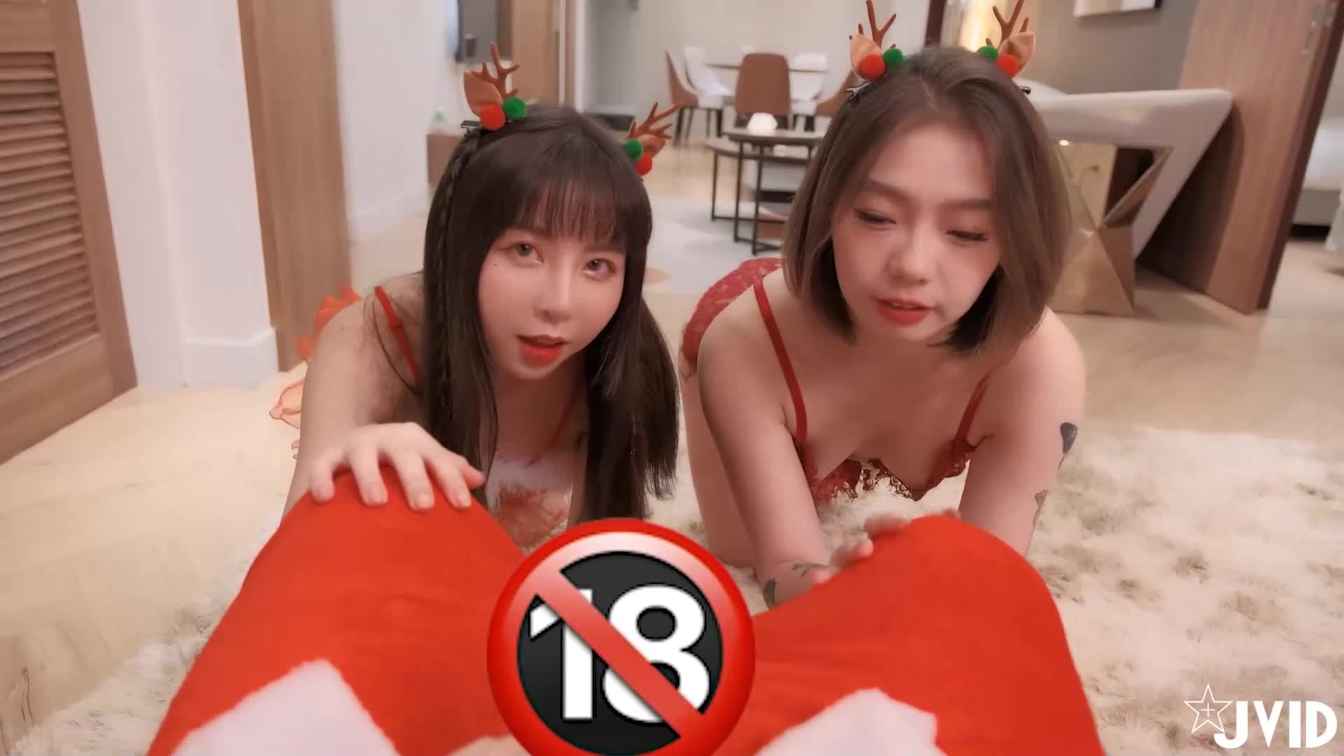 圣诞特供铃木真夕献礼 白胡子爷爷的巨根大礼 双穴侍奉让你过白色圣诞 [HD]-leb